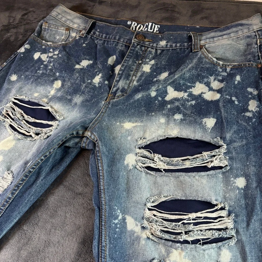 Mens Rogue Vintage Distressed Jeans 44Wx34L Bleached Denim Ripped Designer Pants